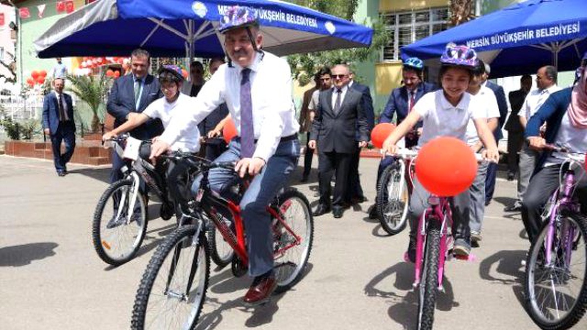 Bakan Müezzinoğlu: Kendileri Kuş Beyinli (2)