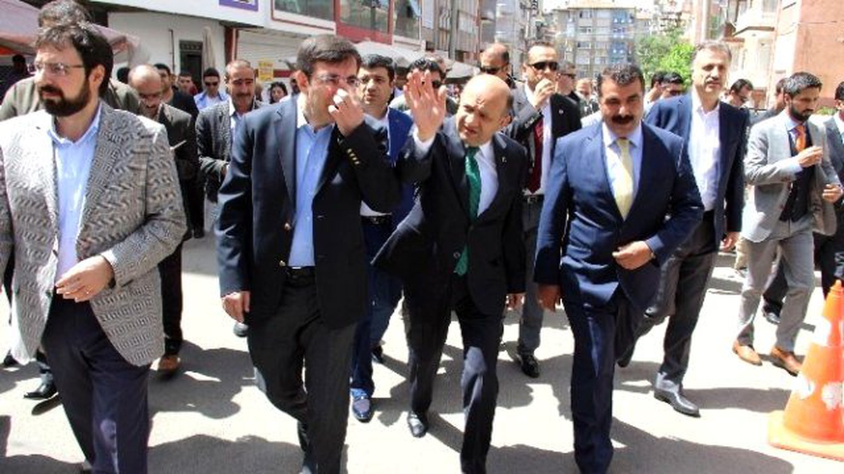 Bakanlardan Hdp\'ye \'Geçmiş Olsun\' Ziyareti