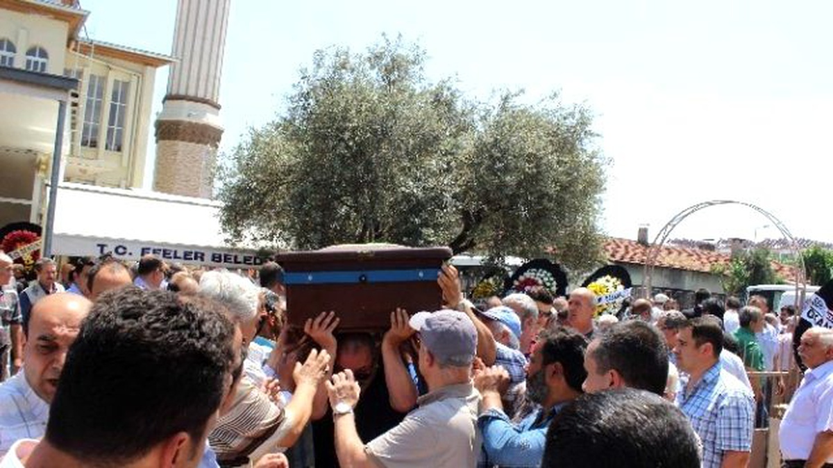Başkan Özmeriç\'in Kayınpederi Yılmaz Demir Son Yolculuğuna Uğurlandı