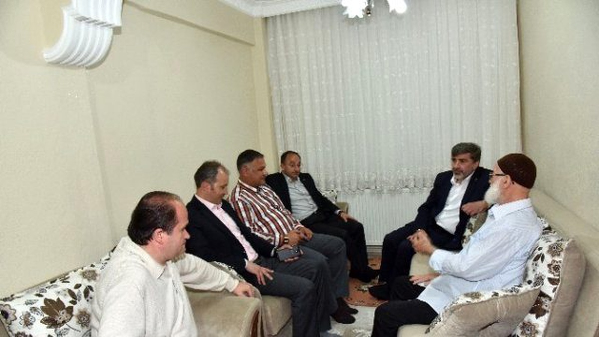 Başkan Üzülmez, Öğretmenini Ziyaret Etti
