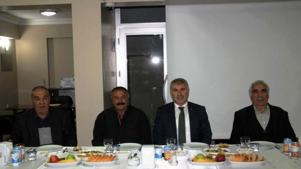 Belediye Başkanı Memiş Mahalle Muhtarlarıyla Buluştu