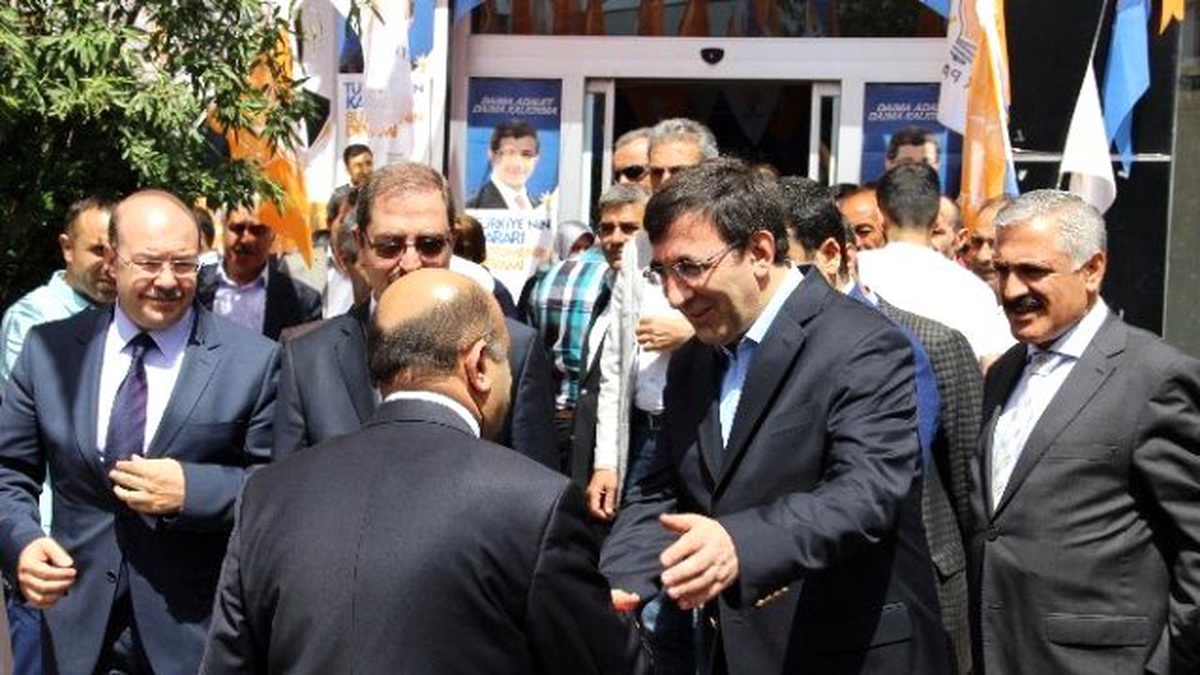 Bilim, Sanayi ve Teknoloji Bakanı Fikri Işık Diyarbakır\'da