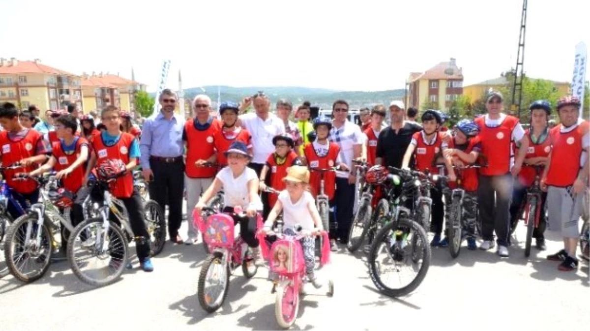 Bozüyük\'te "19 Mayıs Gençlik Bisiklet Turu"