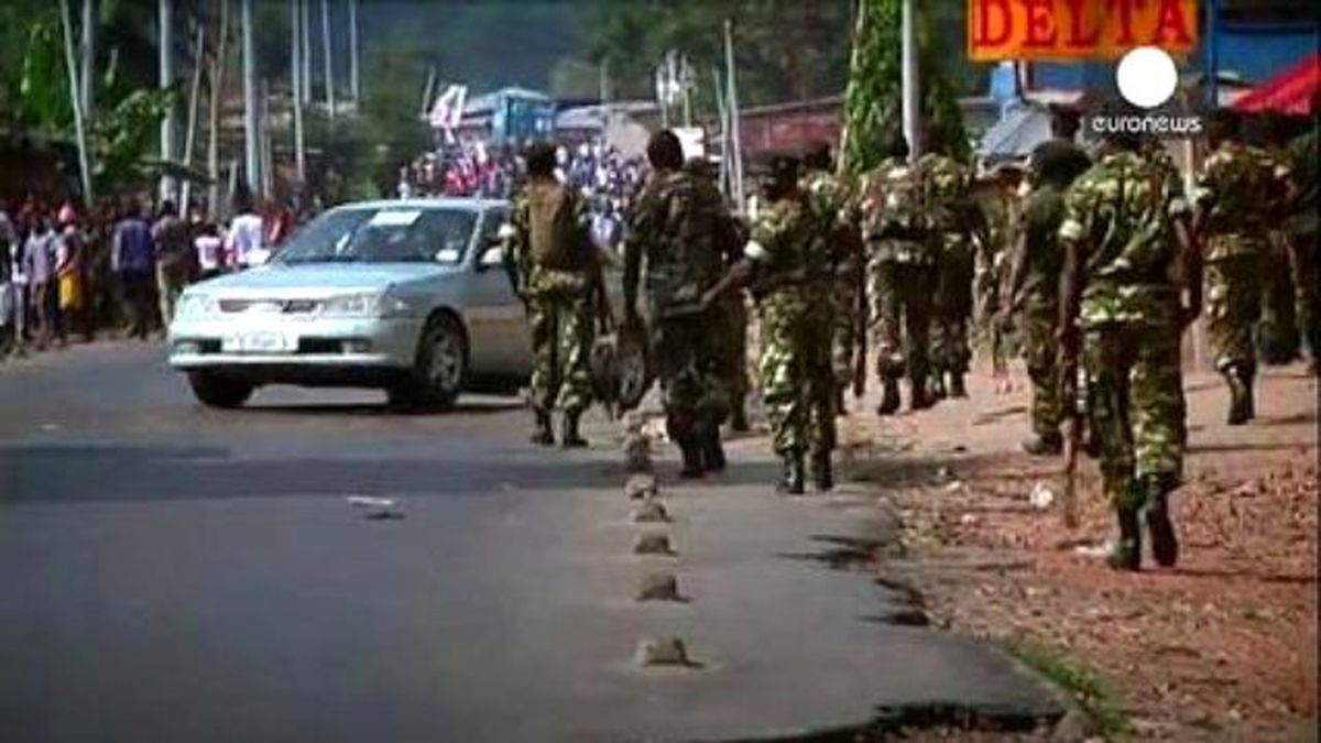 Burundi\'de Muhalif Protestocularla Ordu Karşı Karşıya