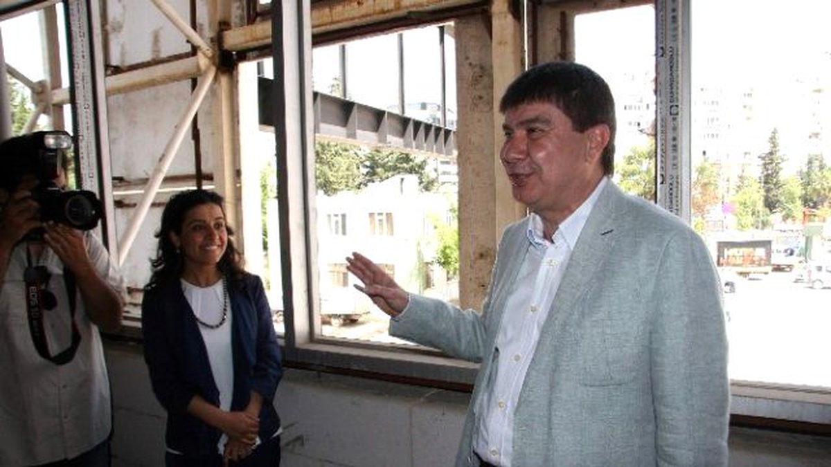 Büyükşehir Belediyesi Yeni Hizmet Binası Gün Sayıyor