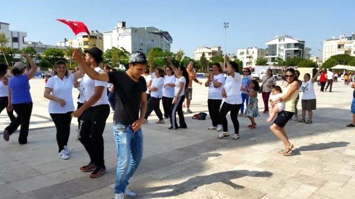 Didim Gençlik Festivali Renkli Görüntülerle Başladı