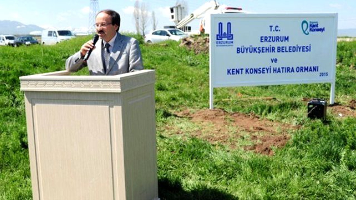 Etü\'de "Hatıra Ormanı" Fidan Dikim Etkinliği