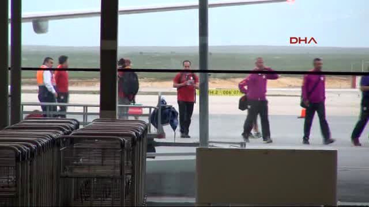 Galatasaray\'a Sivas\'ta Coşkulu Karşılama