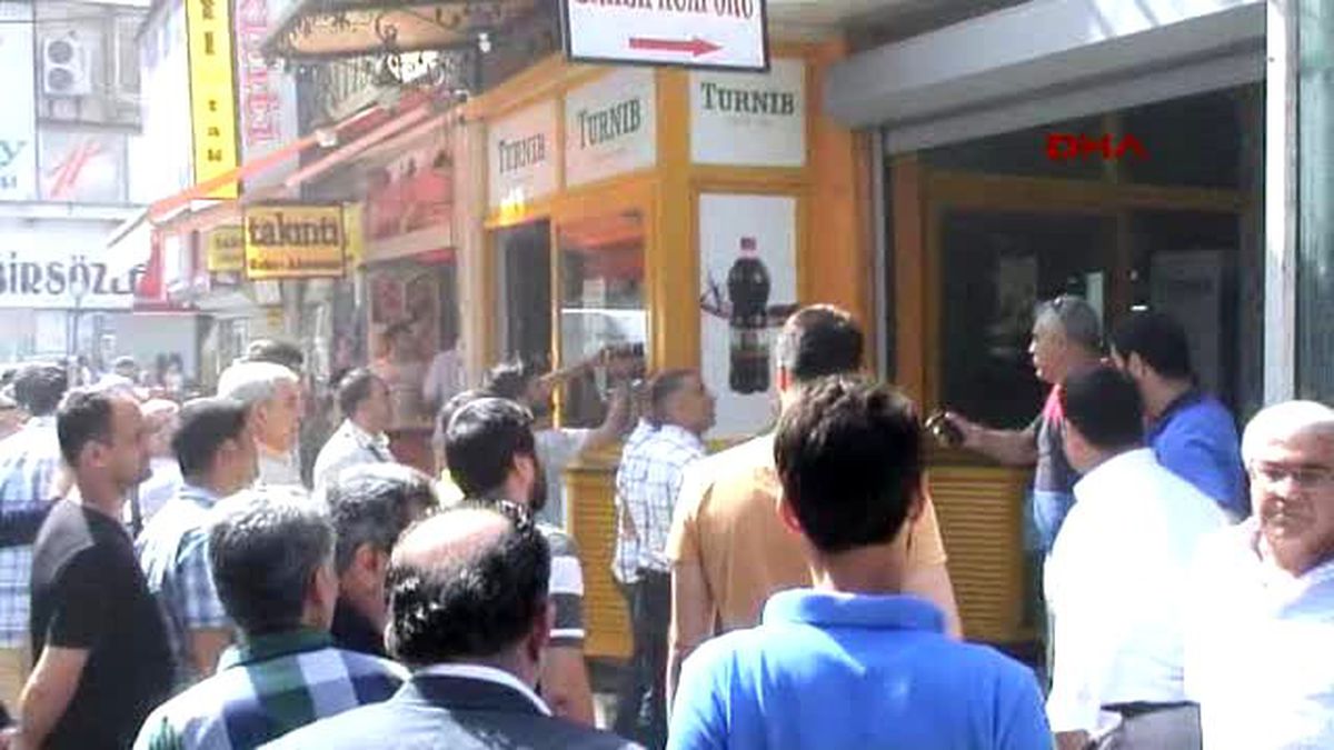 Hdp İl Teşkilatı Binasında Patlama