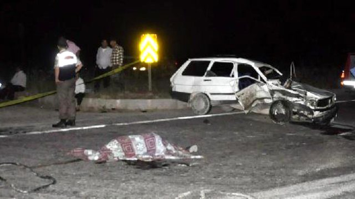 Kavşakta Kaza: 1 Ölü, 6 Yaralı