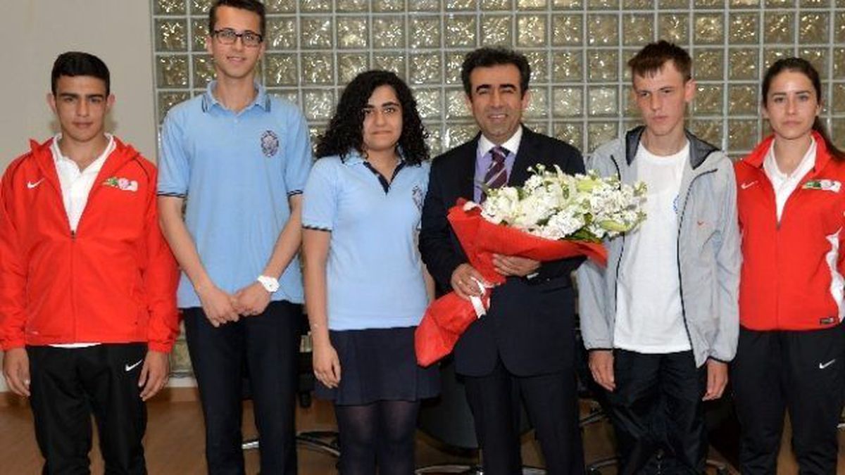 Kocaeli Valisi Güzeloğlu\'ndan 19 Mayıs Mesajı