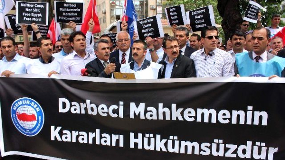 Memur-sen\'den Mursı\'nin İdam Karınına Tepki