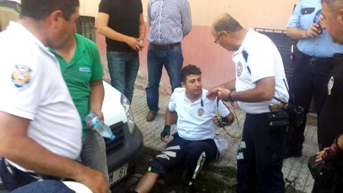 Motosikletli Trafik Polisi Kazada Yaralandı