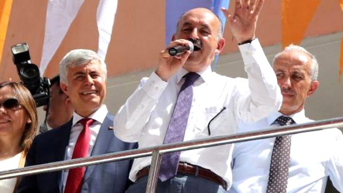 Sağlık Bakanı Müezzinoğlu: Kendileri Kuş Beyinli