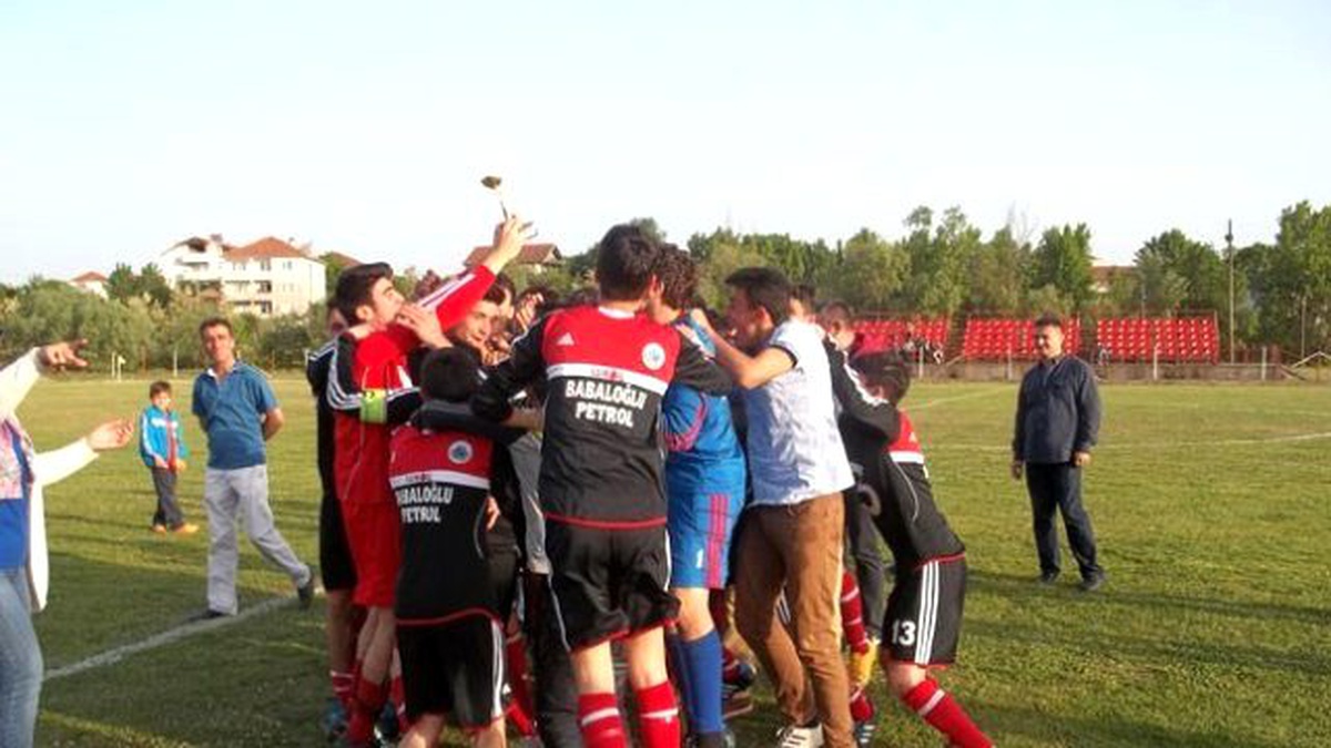 Saltukovaspor-u19 Futbol Takımına Şampiyonluk Kupası Verildi