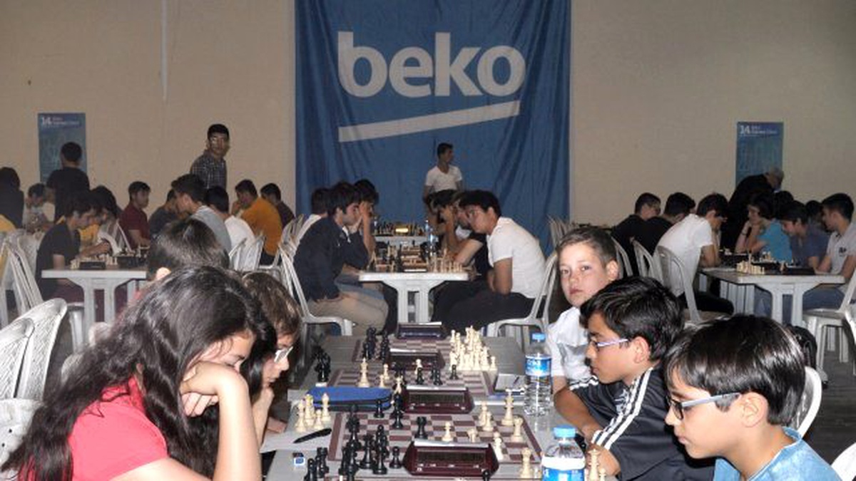 Satranç Tutkunları, 14. Satranç Şöleni\'nde Bir Araya Geldi