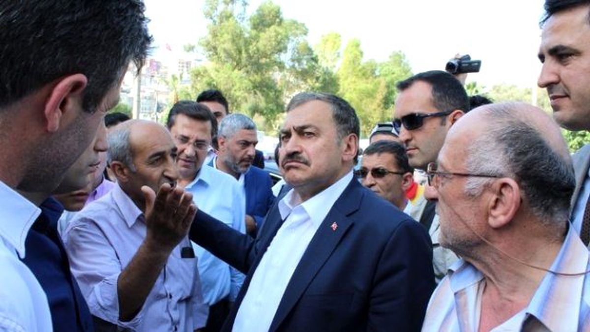 Sevgi Yolu\'nda Bakan Eroğlu\'na Sevgi Seli
