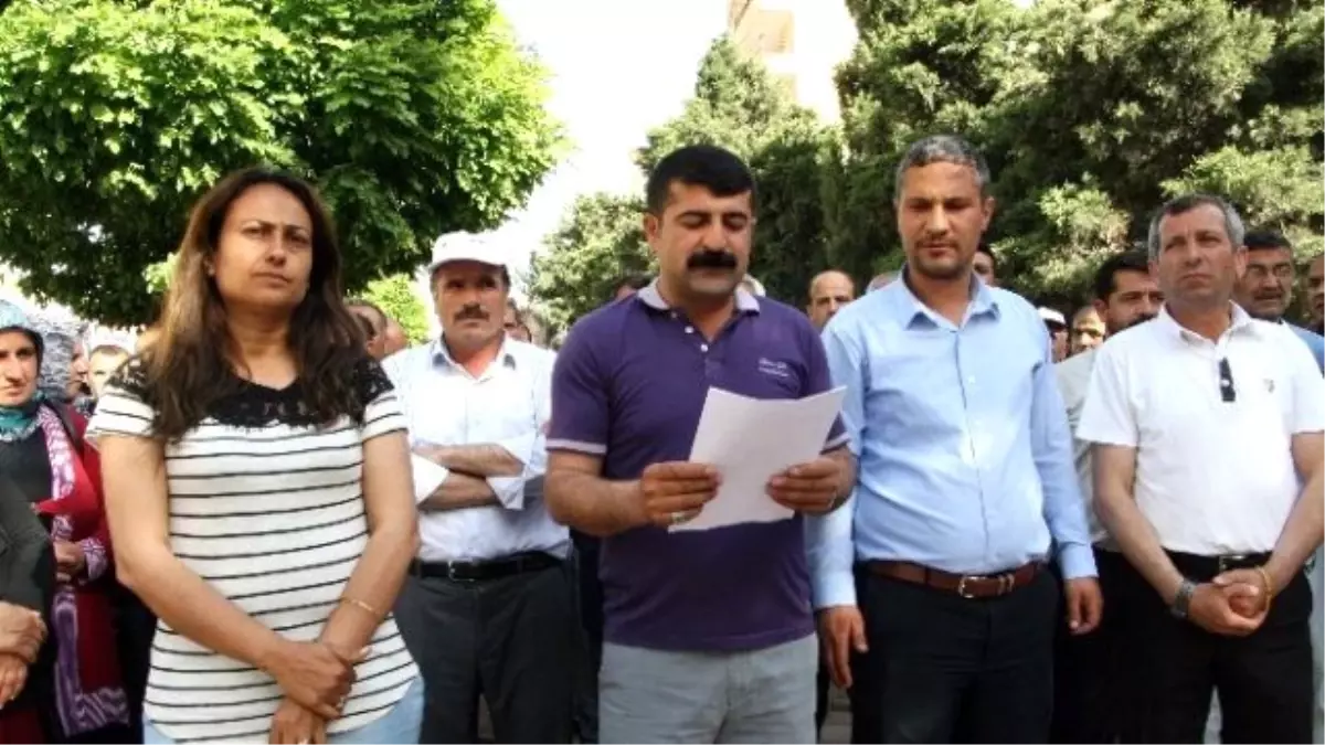 Silvan\'da Hdp\'ye Yönelik Saldırılar Protesto Edildi