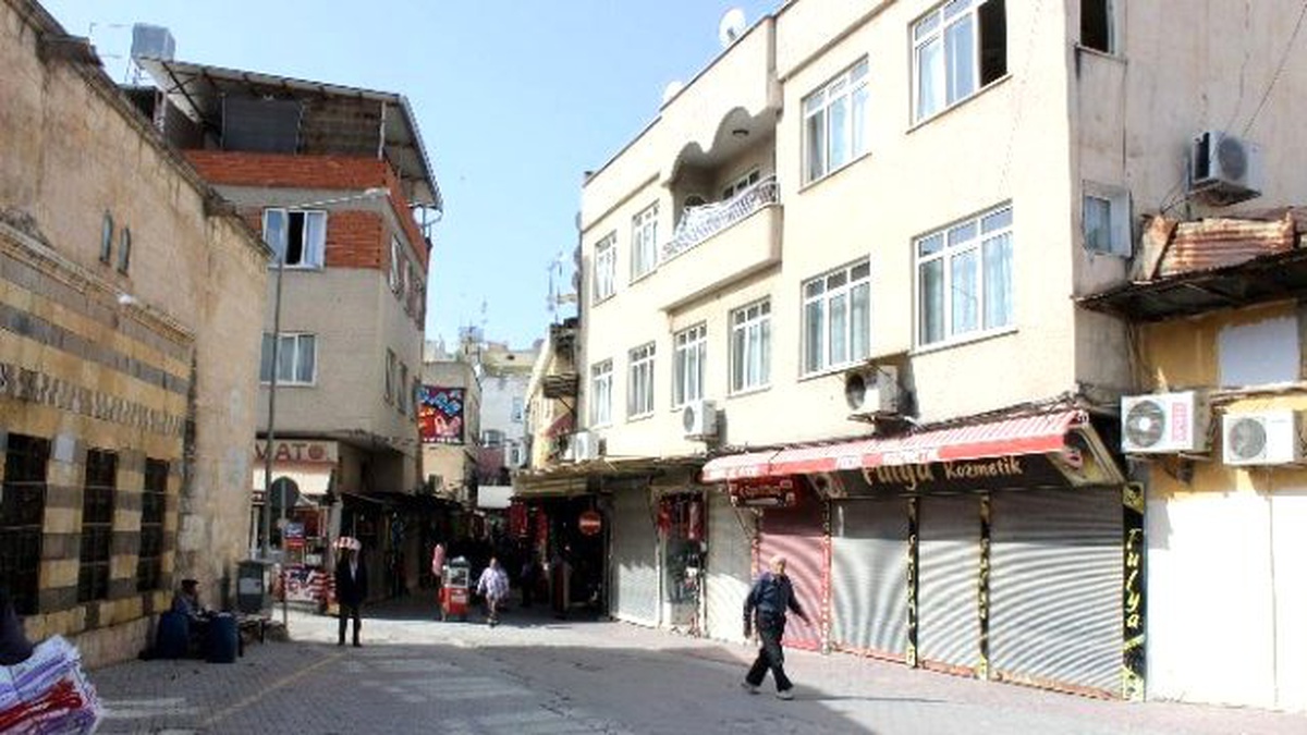 Vatandaşlardan Esnafların İş Yerlerini Geç Açmasına Tepki