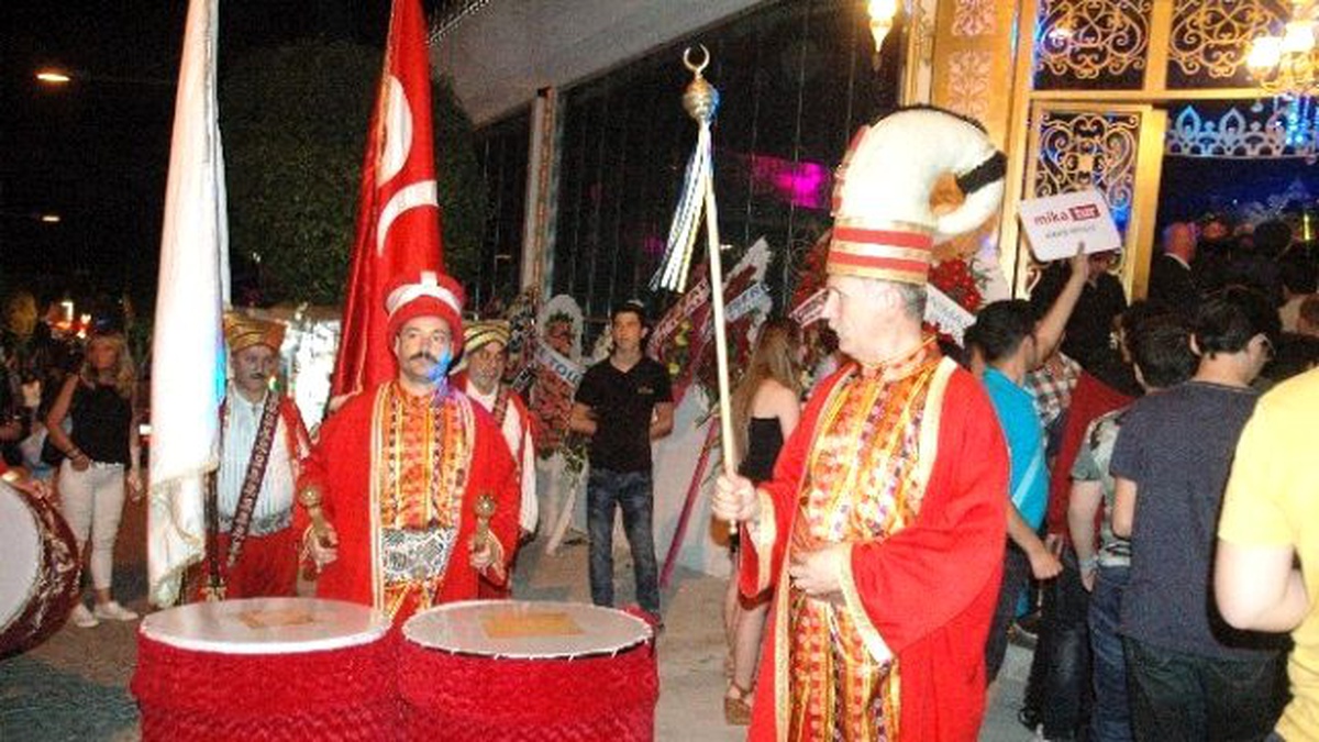 Yerli ve Yabancı Turistlere Mehter Marşı ile Karşılandı
