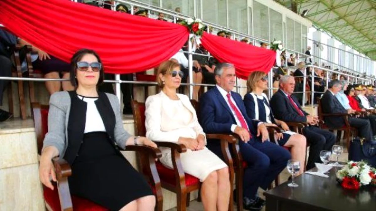 19 Mayıs Atatürk\'ü Anma, Gençlik ve Spor Bayramı KKTC\'de Törenlerle Kutlandı