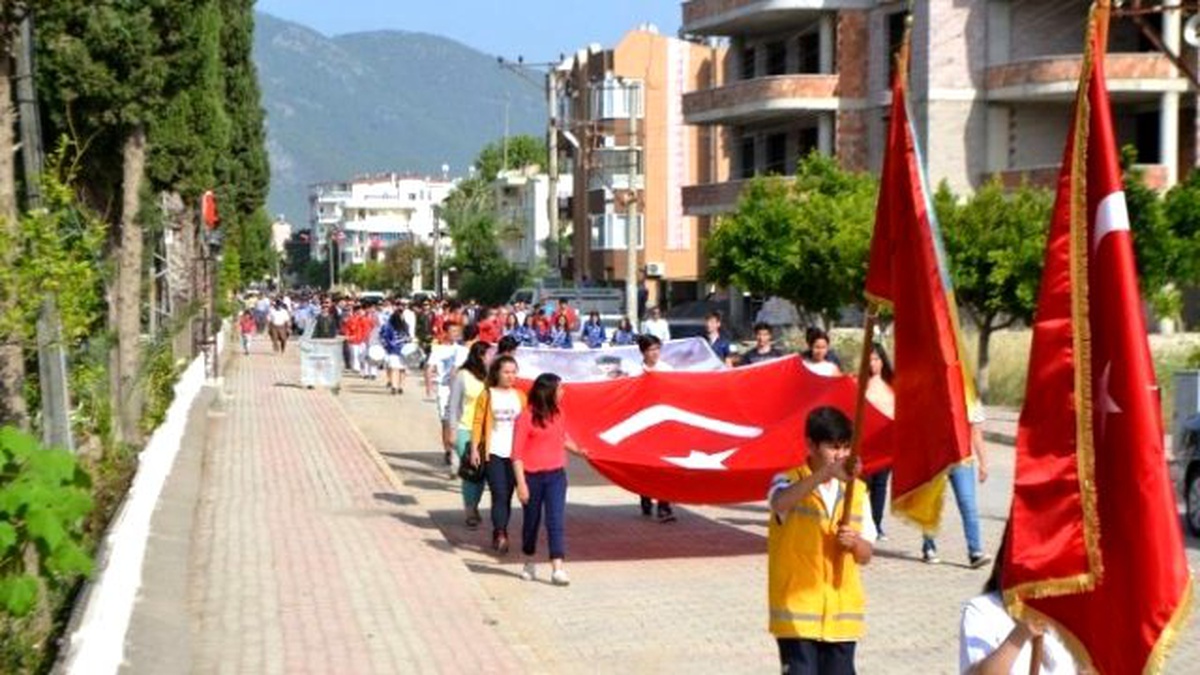 19 Mayıs Bozyazı\'da Coşkuyla Kutlandı