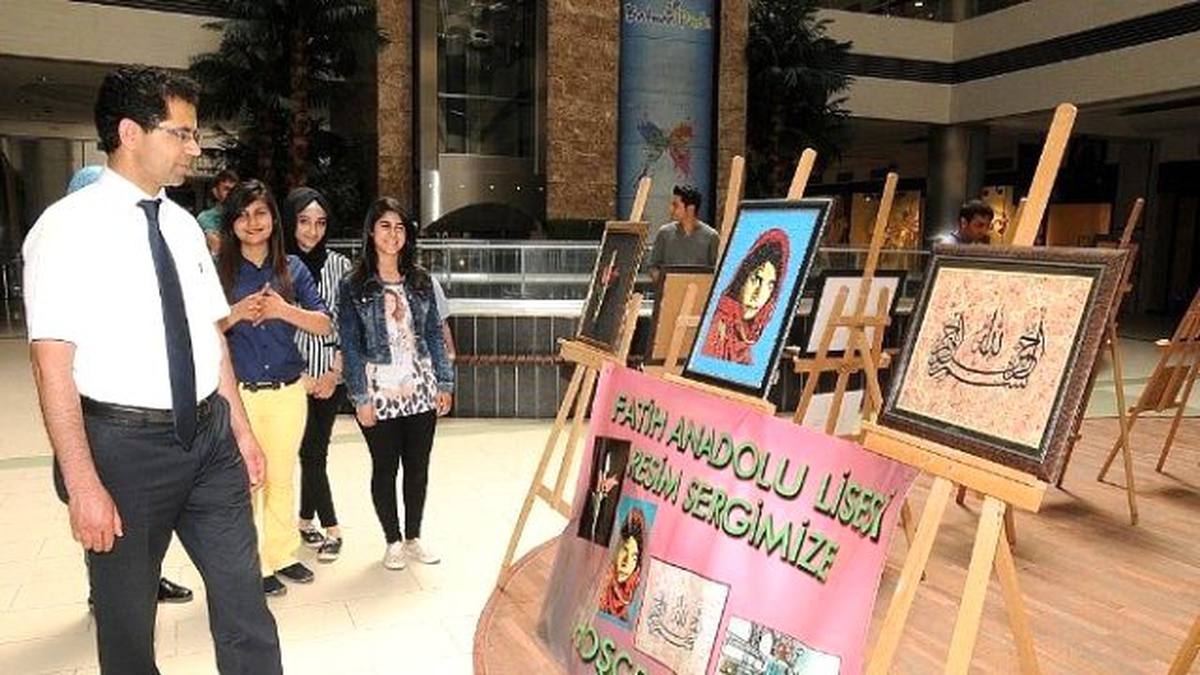 55 Eserden Oluşan Resim Sergisi Görücüye Çıktı
