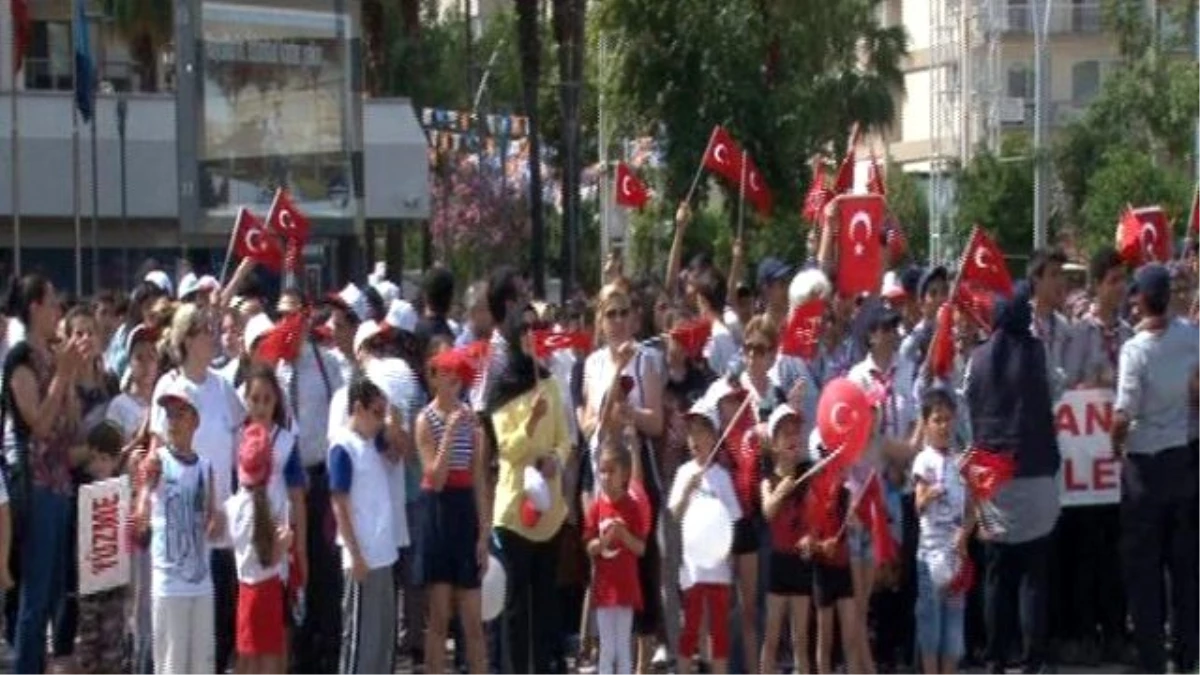 Adana\'da 19 Mayıs Atatürk\'ü Anma, Gençlik ve Spor Bayramı Coşkusu