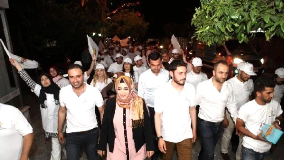 AK Parti Antalya Milletvekili Adayı Sena Nur Çelik Seçim Çalışmalarını Sürdürdü