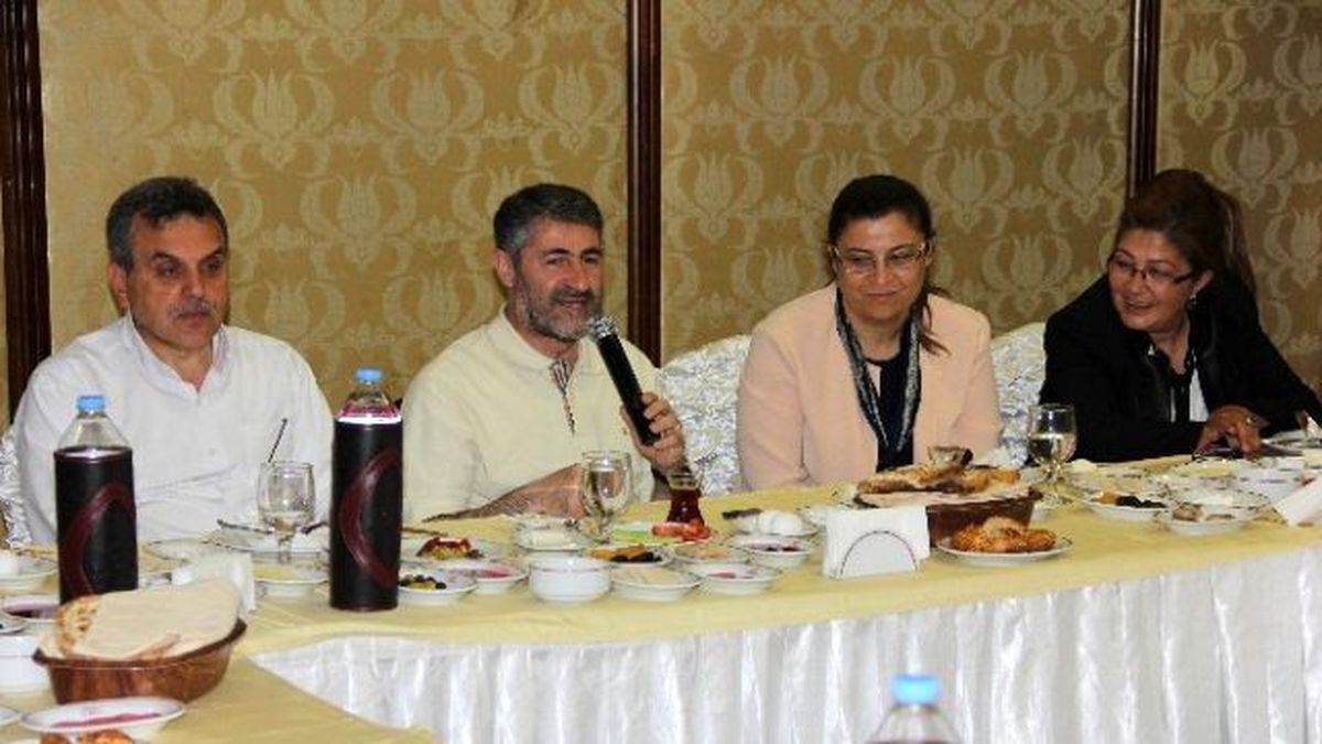 AK Parti\'li Nebati, Akçakale ve Harran\'da Seçmenleriyle Buluştu