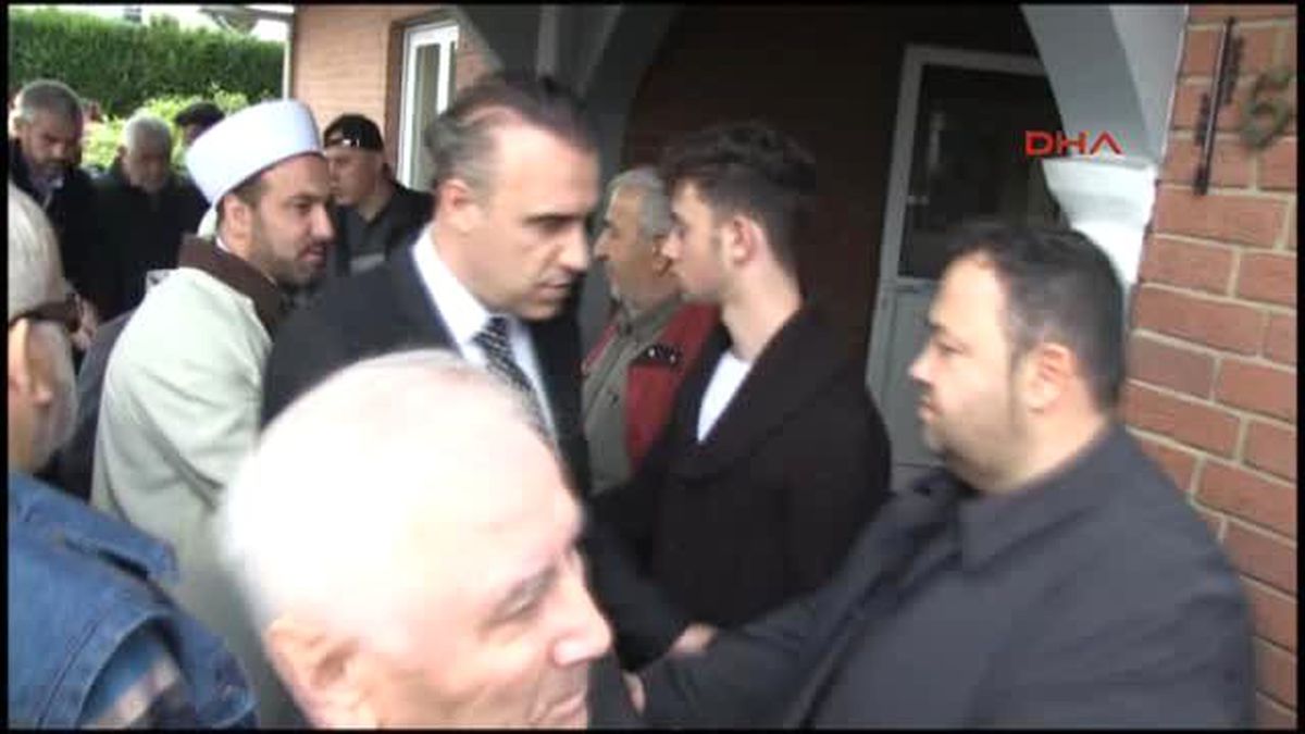 Almanya\'da 5 Rus Tarafından Dövülerek Öldürülen Türk Gözyaşları ile Uğurlandı