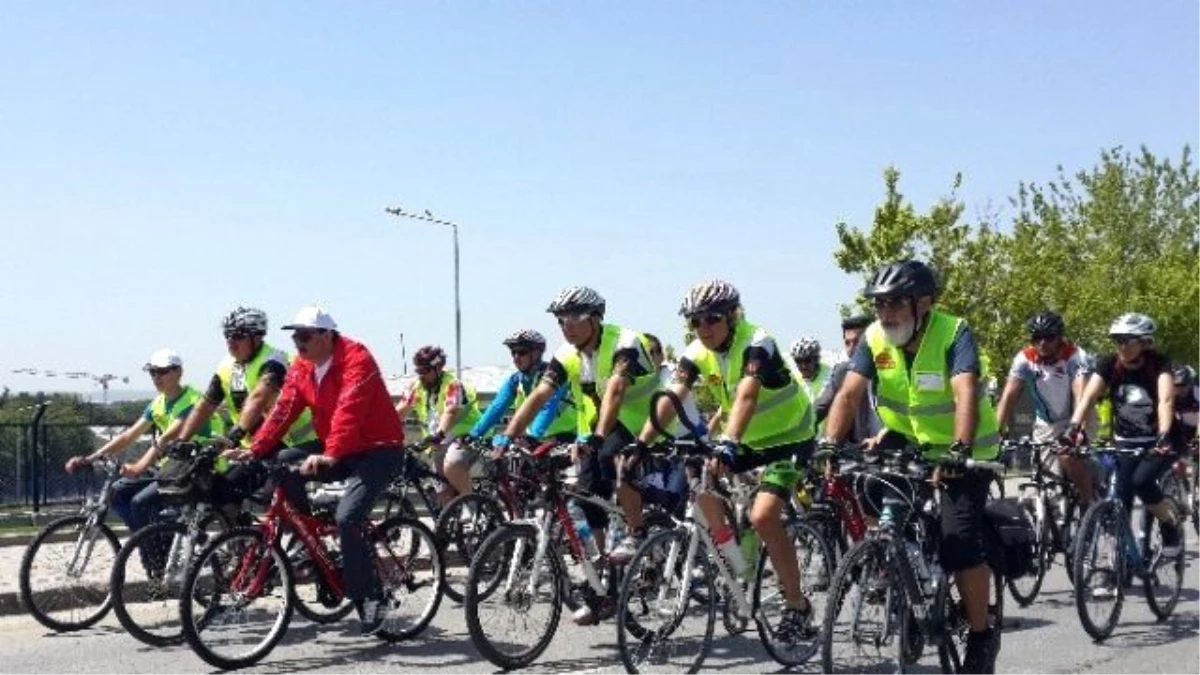 Ankaralı Bisiklet Tutkunları Pedal Çevirdi
