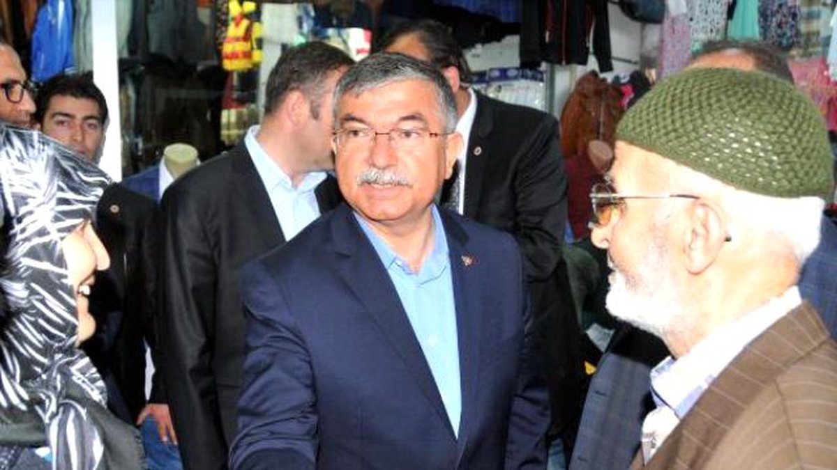 Bakan Yılmaz, Sivas\'ta Esnafı Ziyaret Etti