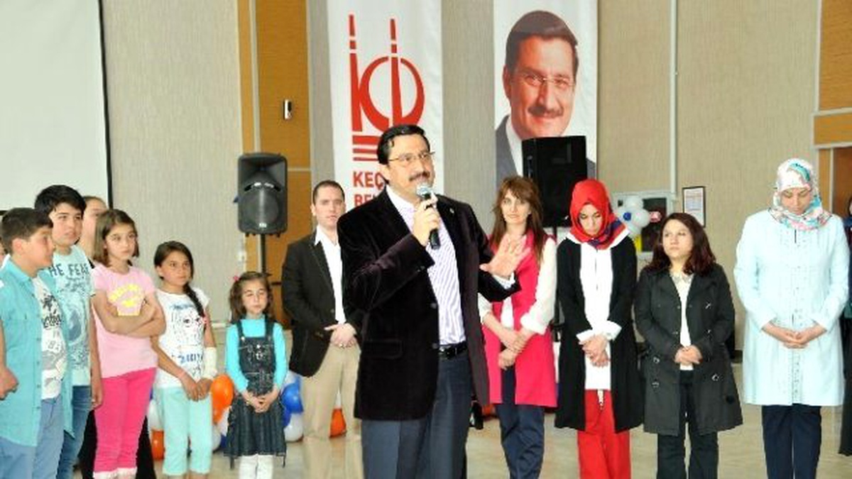 Başkan Ak Osmanlıca Kursu Mezunlarına Belgelerini Verdi