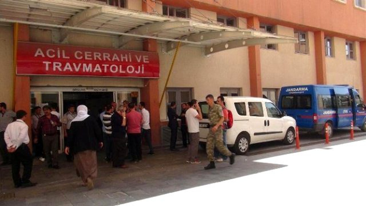 Batman\'da Arazi Kavgası: 3 Yaralı