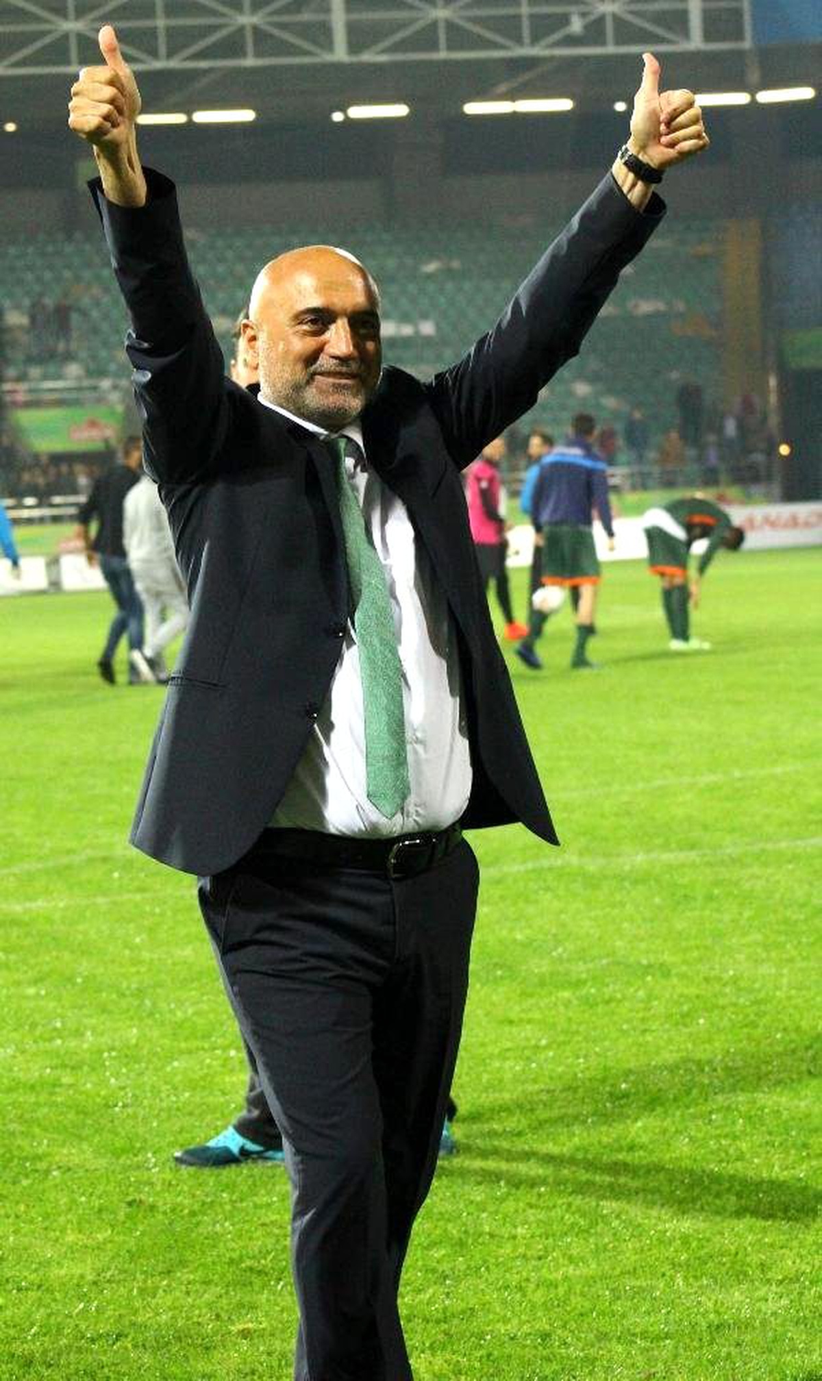 Çaykur Rizespor\'un Kurtarıcısı Hikmet Karaman