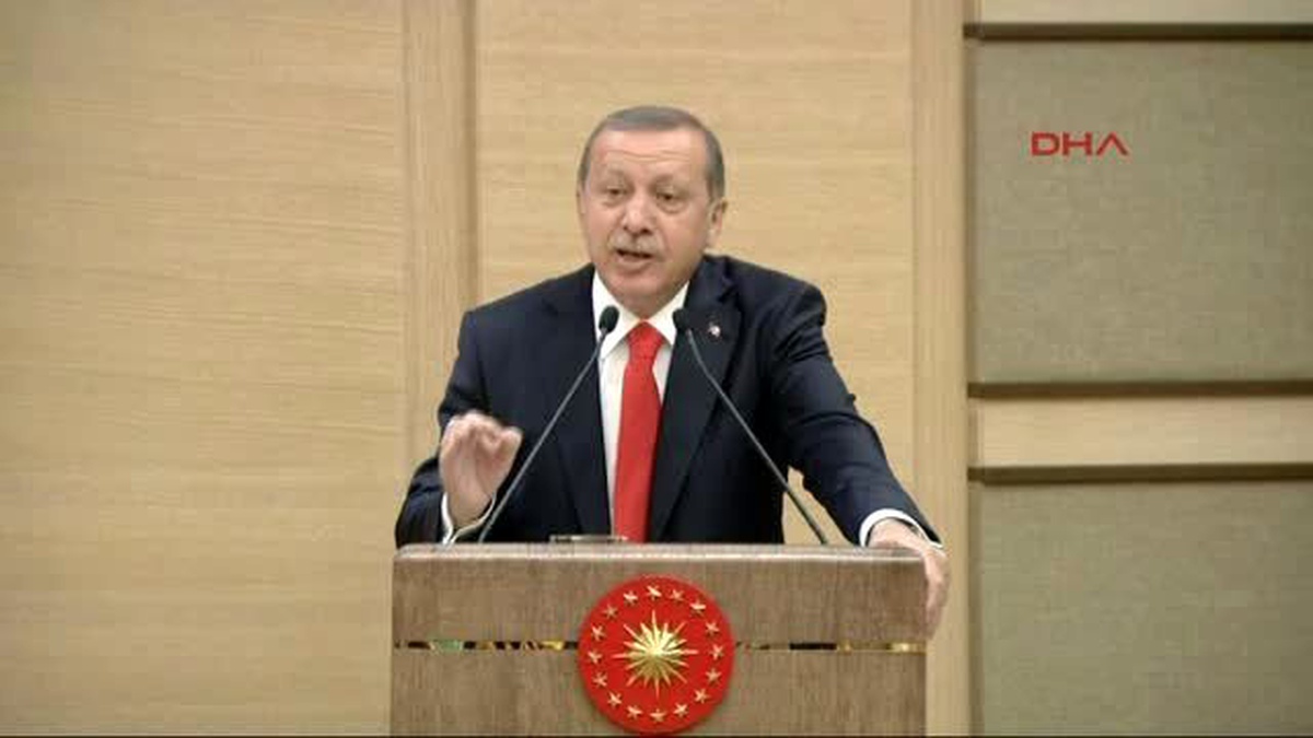 Cumhurbaşkanı Erdoğan, Cumhurbaşkanı Sarayı\'ndan Gençlerle Bir Araya Geldi 4