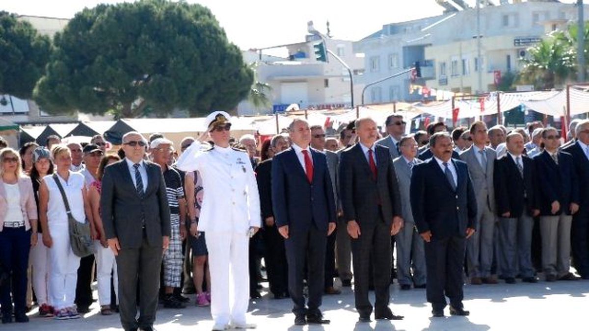 Didim\'de 19 Mayıs Kutlamaları Çelenk Koyma Töreniyle Başladı