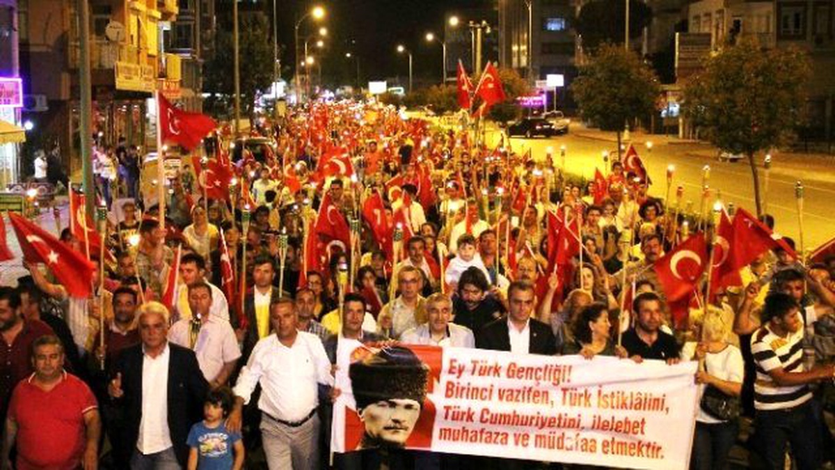 Döşemealtı\'nda Fener Alayı Coşkusu