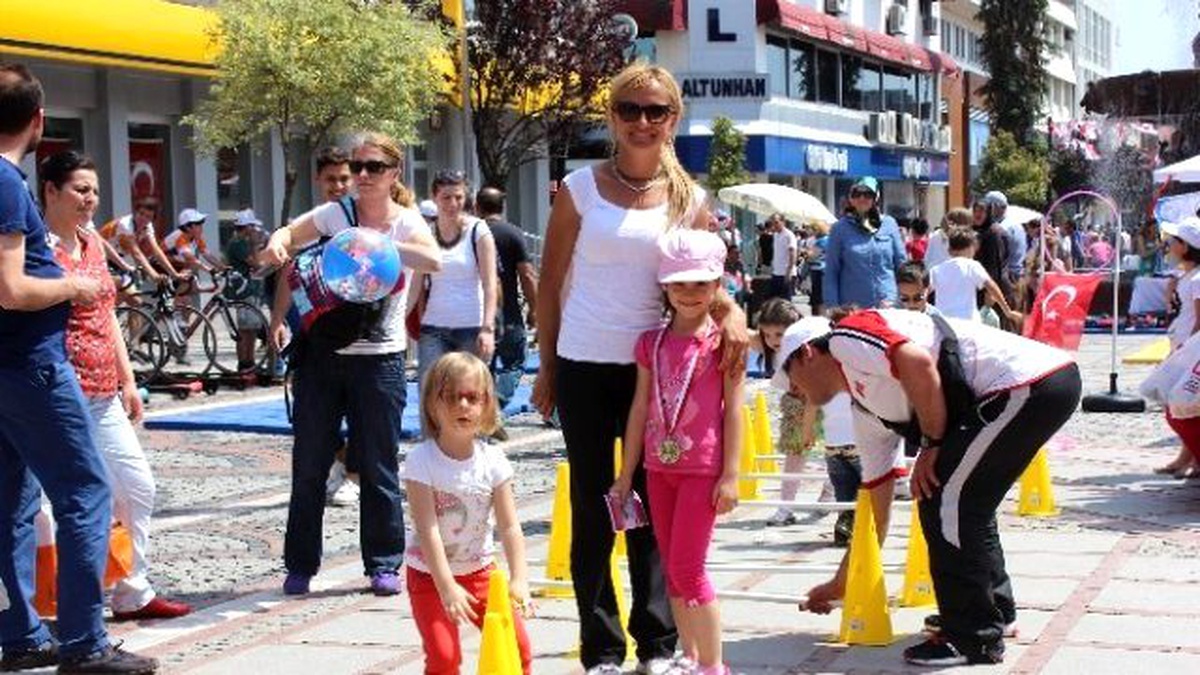 Edirne\'de 19 Mayıs Atatürk\'ü Anma, Gençlik ve Spor Bayramı Çeşitli Spor Etkinlikleriyle Kutlandı