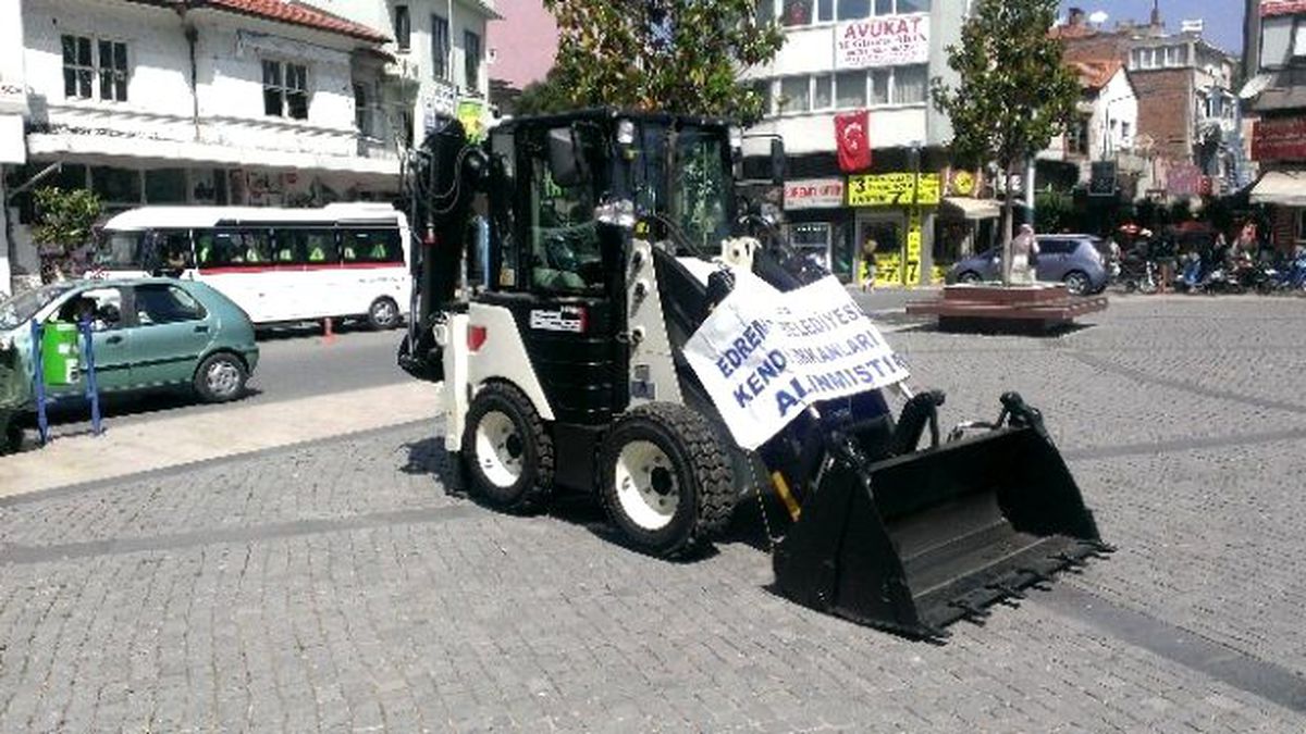 Edremit Belediyesi Makine Parkını Güçlendiriyor