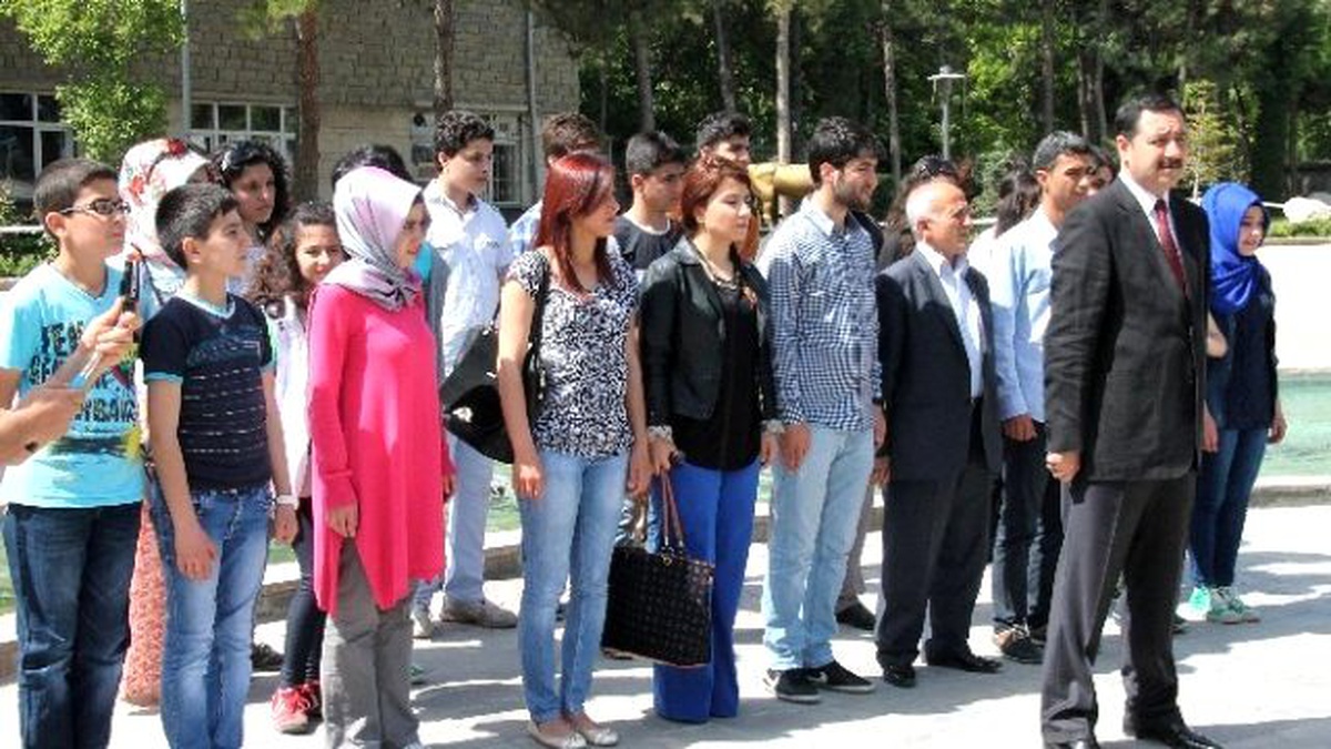 Elazığ\'da 19 Mayıs Atatürk\'ü Anma Gençlik ve Spor Bayramı Kutlamaları