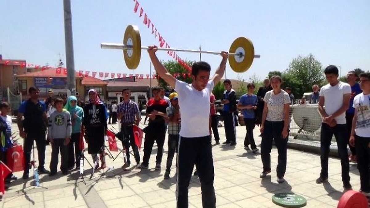Erzincan\'da 19 Mayıs Töreni