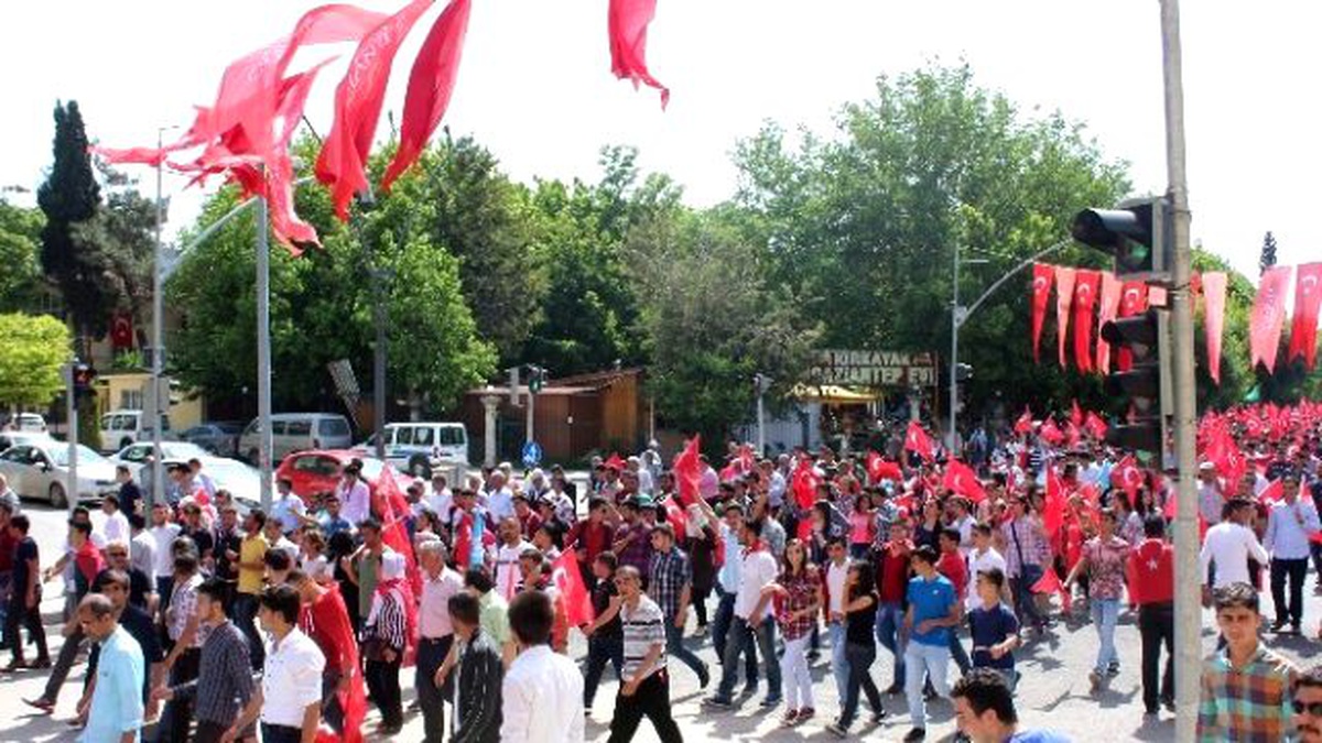 Gaziantep Ülkü Ocaklarından \'Gençlik Yürüyüşü\'