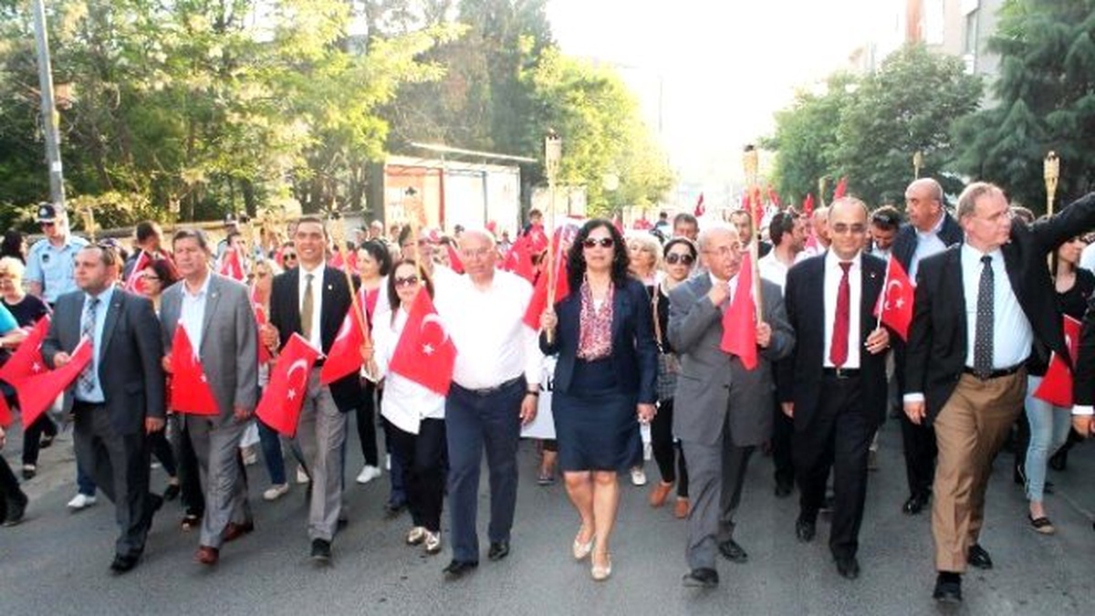 Geçlik Şöleni\'nde Yüksek Sadakat Gençleri Coşturdu