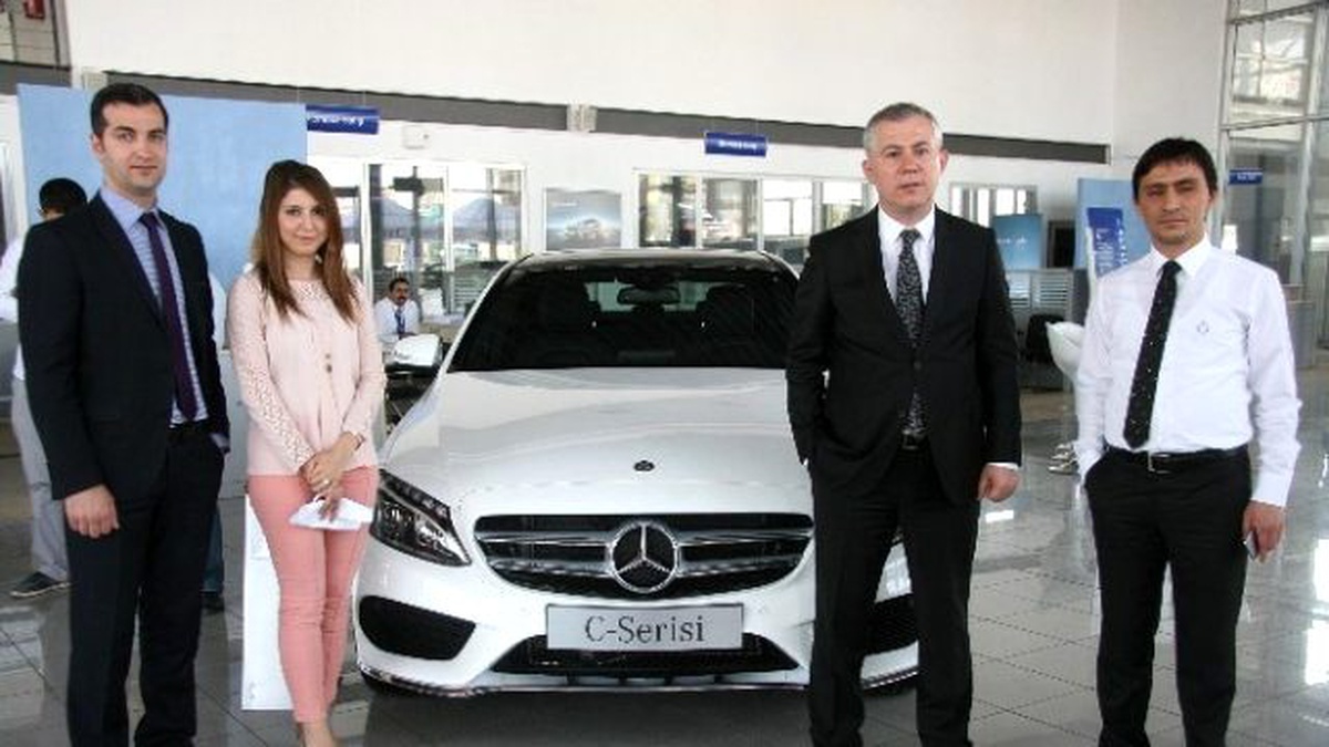 Gelecek Otomotiv Mercedes-benz\'in Yeni Otomobillerini Tanıttı