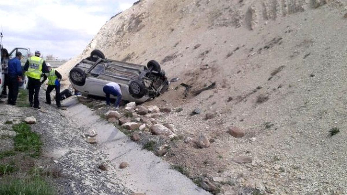 Gürün\'de Trafik Kazası: 3 Yaralı