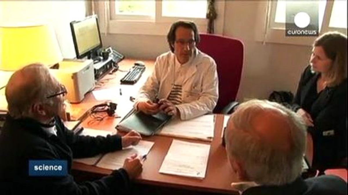 Hastanelerde El Temizliği Akıllı Ayakkabılarla Denetlenecek