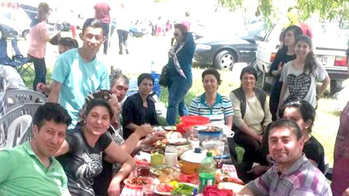 Karatepe Köyü\'nde Bahar Pikniği