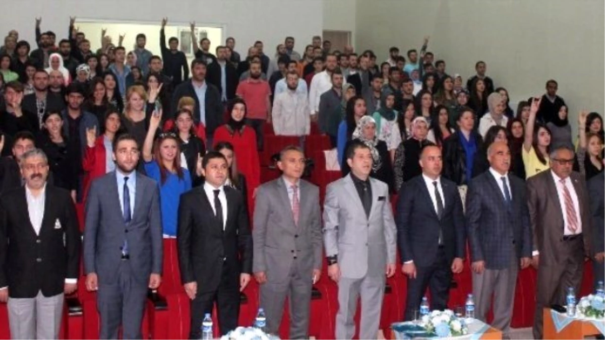 Kars\'ta Ermeni Katliamları Konulu Konferans ve Sergi